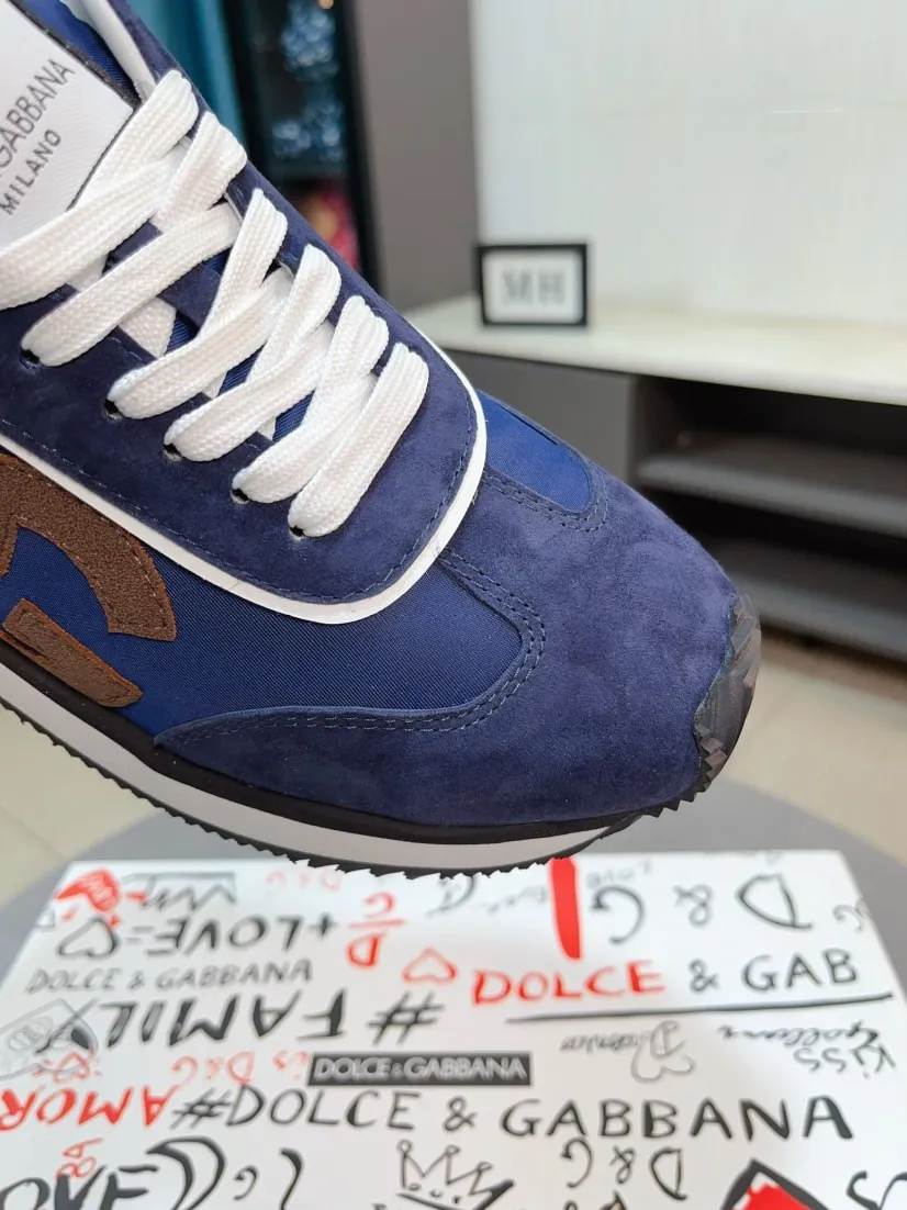 Men's shoes 💰458🌹🌹"Dolce & Gabbana DG" original imported first-layer cowhide ➕ sheepskin lining, light on the foot, comfortable, versatile, original special outsole 🔥favored by trendy men, welcome to compare quality 🔥exquisite luxury, super A level! Compared with the genuine product at the counter, the version is no worse at all! Code number 38-46